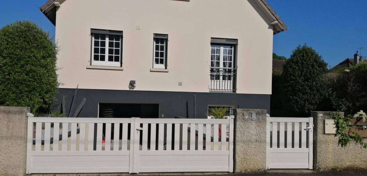 Apartament Le Jardin D'Eden Troarn Zewnętrze zdjęcie